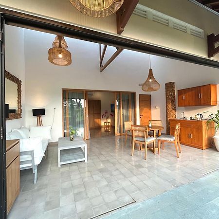 Boutique Villa Jogja Senang Yogyakarta Exterior photo